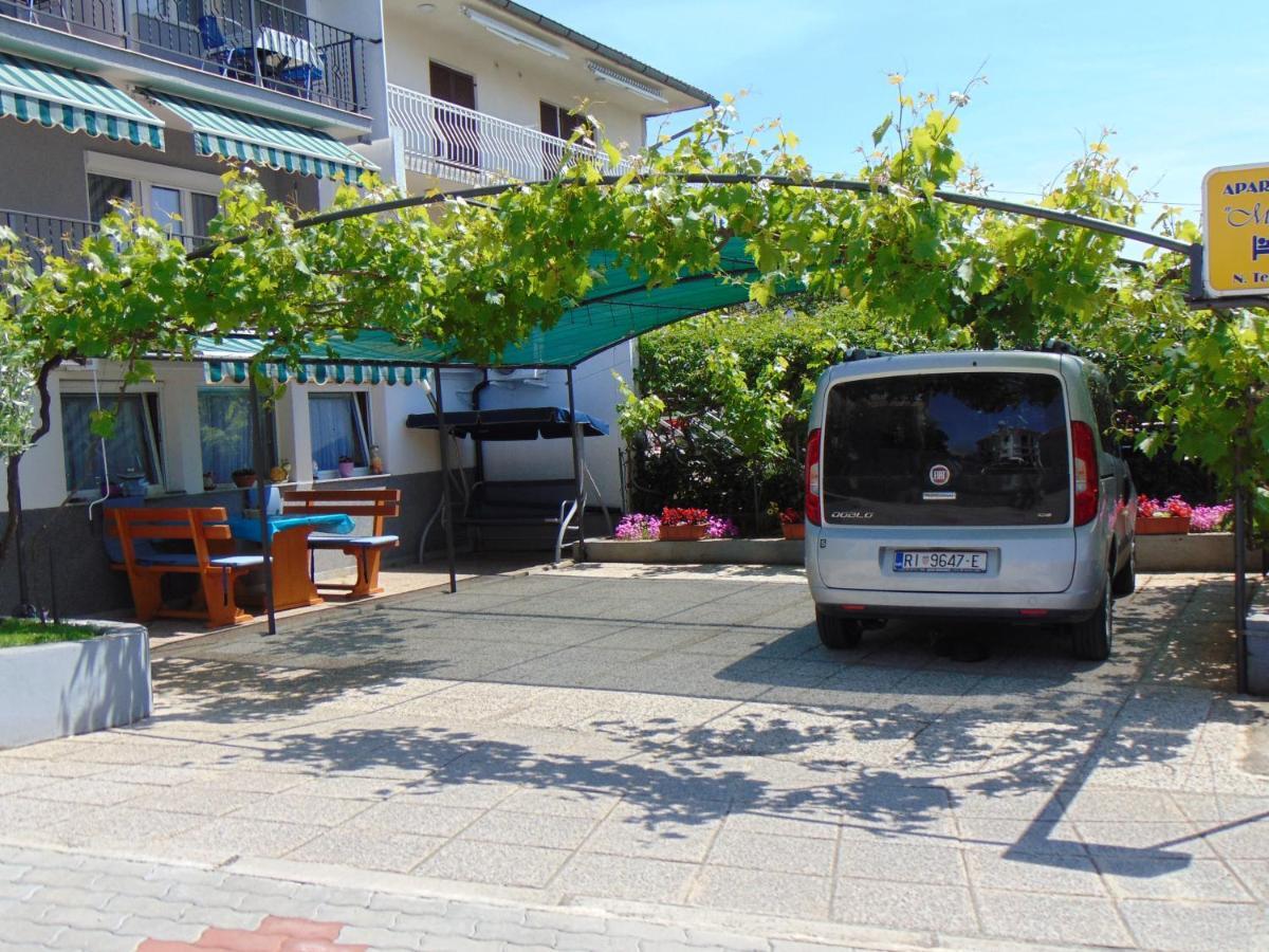 Apartments Marija Malinska Exterior photo